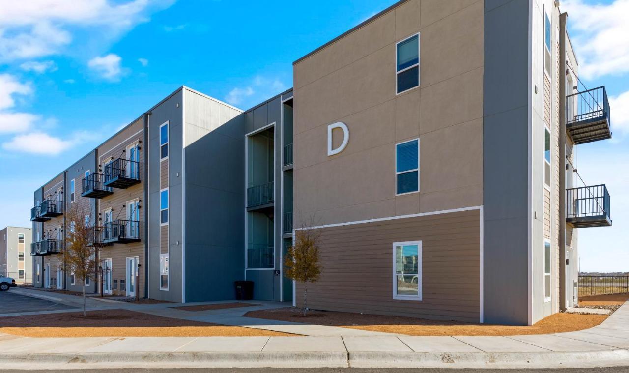 Flatz432 Apartments By Barsala Midland Exterior photo